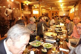 高28回2023同期会二次会3EF-0483.jpg