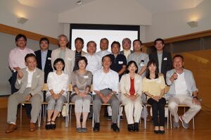 高28回 クラス会2013 集合F組.JPG