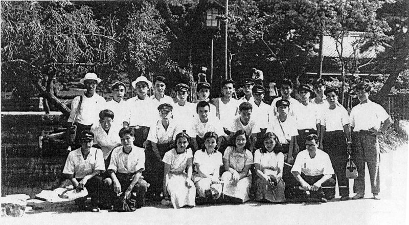 ファイル:高4回 卒業50周年記念 p43 修学旅行 03.jpg